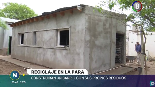 Image result for construyen casas de plastico reciclado en la localidad de La Para cordoba