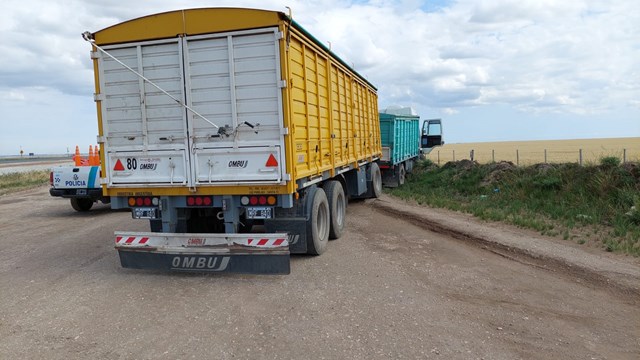 Falleció un camionero en la Ruta 33. - Info Pigüé 3 - WebRadio Gratis d308421c 3174 4fa4 a3ce a84d048836d5 - EsTuRadio - WebRadio Gratis