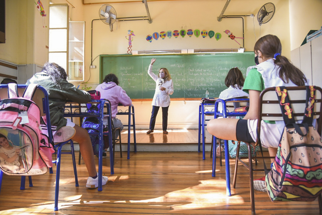 Las Escuelas Públicas De CABA Serán Bilingües Desde Este Año