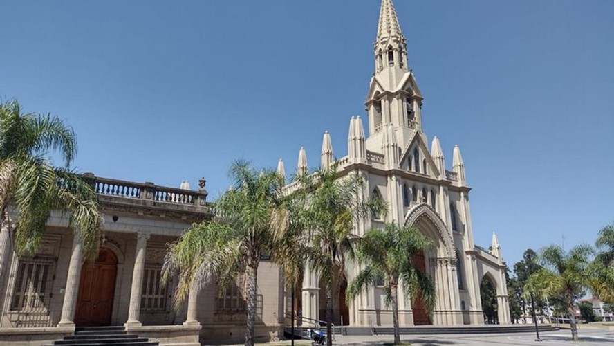 Recorrido turístico por la Basílica de Guadalupe de la ciudad - Telefe Santa Fe Recorrido turístico por la Basílica de Guadalupe de la ciudad - Telefe Santa Fe