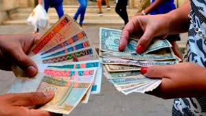 Cuba comprará dólares en el mercado paralelo con el fin de restablecer un  mercado cambiario - Telefe Santa Fe