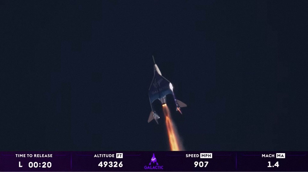 Los tres primeros turistas de Virgin Galactic llegaron al espacio 1 turistas espaciales 3