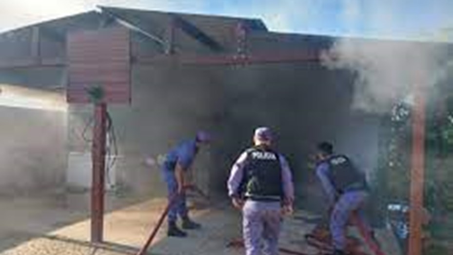 Mientras una mujer denunciaba amenazas, su pareja incendió su vivienda en Formosa 1 e-card