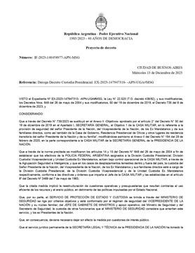 Milei derogó el decreto que otorgaba custodia presidencial a Alberto Fernández en el exterior 1 decreto custodia