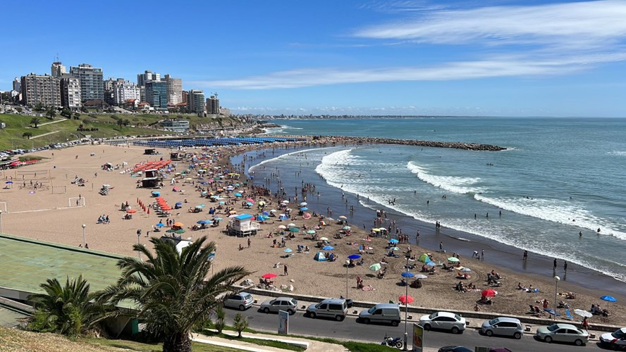 El mar tuvo su temperatura más alta en Mar del Plata en enero desde que se realizan las mediciones - Telefe Noticias