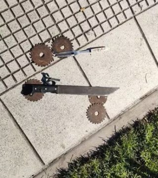 Detuvieron a un hombre que intentó entrar a la Casa Rosada con un machete diciendo ser "Dios" 1 detenido casa rosada 2