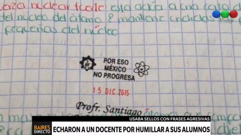 Profesor mexicano calificaba con sellos humillantes